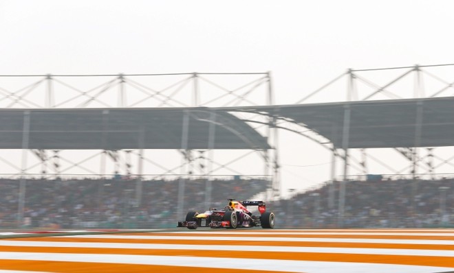 Soberano, o piloto da Red Bull conduz com tranquilidade o carro no Buddh International Circuit | 