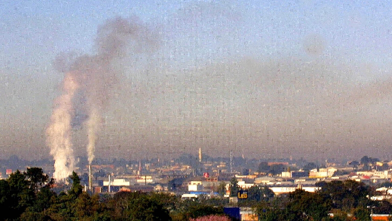 Poluição atmosférica: legislação brasileira tolera níveis mais altos do que o aceitável pela OMS | Aniele Nascimento/Gazeta do Povo