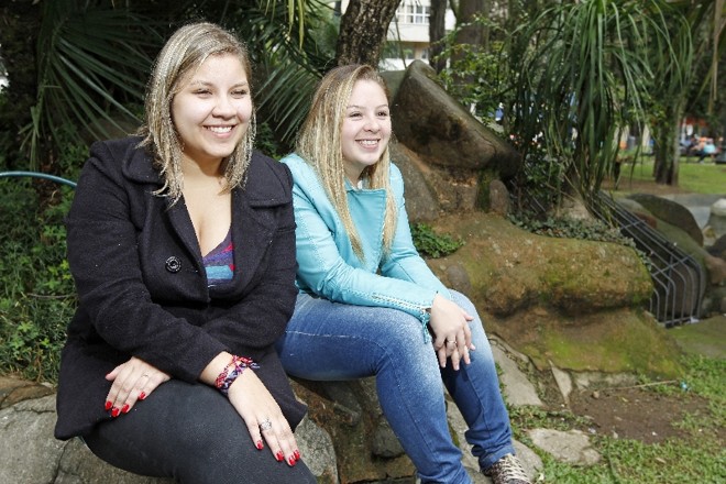 Laura e Suelen: resgate da luta contra o regime militar |