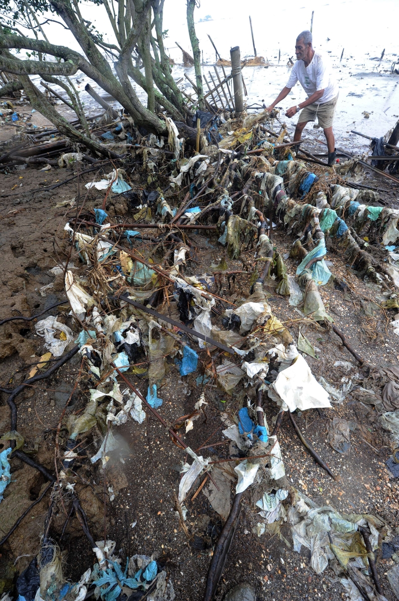 Lixo jogado no mar chega à costa brasileira: degradação | Antonio Scorza/AFP