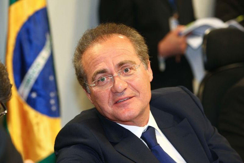 Renan Calheiros: 25 kg de camarão vermelho e 100 kg de filé mignon | Alan Marques/Folhapress