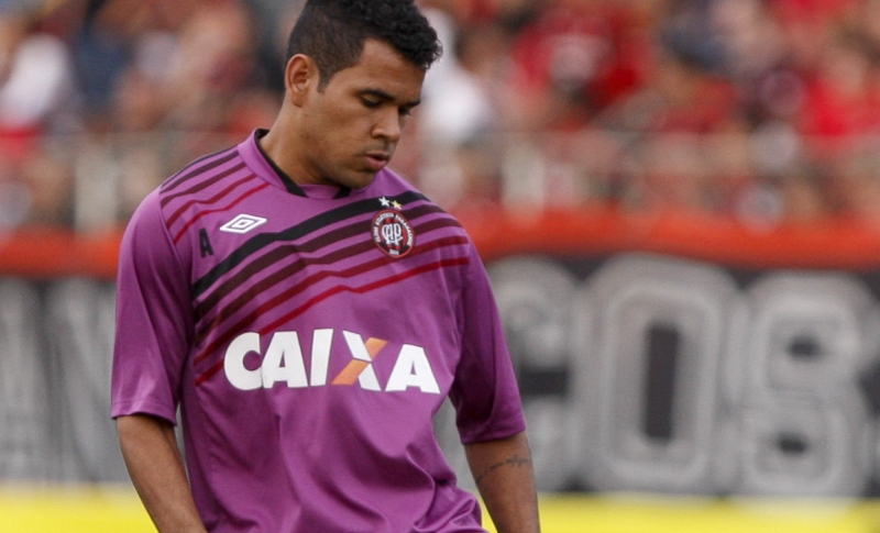 Artilheiro do Brasileiro, com 15 gols, Éderson não marca há quase um mês | Hugo Harada/Gazeta do Povo