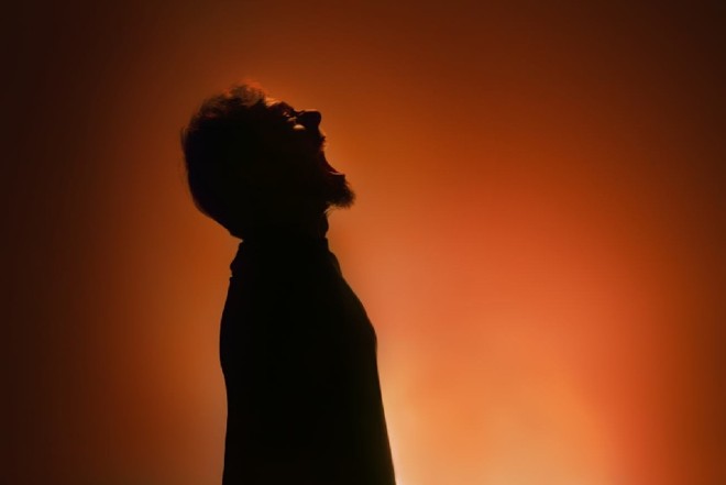 No espetáculo, o gigantesco império persa, liderado por Xerxes, é aniquilado pelos gregos |