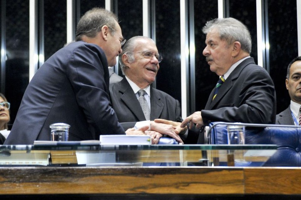 Lula com Sarney: elogios ao senador de quem foi um dos mais ferrenhos opositores nos anos 1980 | Geraldo Magela/Ag. Senado