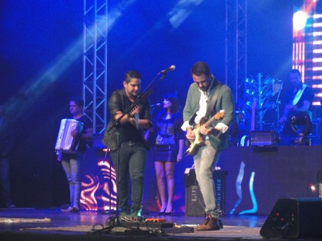 Dupla animou o Teatro Guaíra com grandes sucessos | 