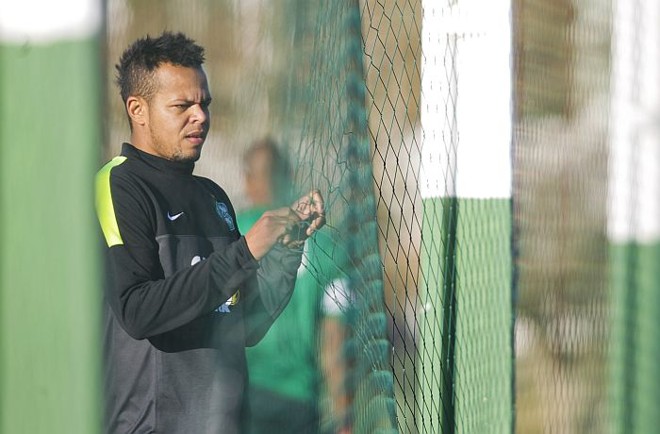 Bill não joga pelo Coritiba desde a derrota para o Itagüí, na Colômbia, pela Sul-Americana | Daniel Castellano / Gazeta do Povo