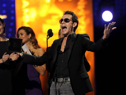 Marc Anthony venceu o prêmio gravação do ano |