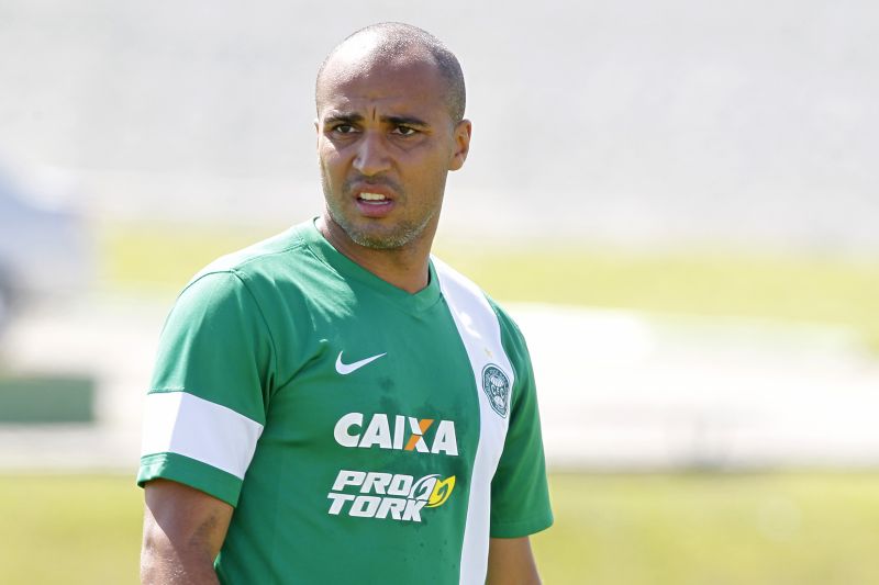 Deivid deve formar a dupla de ataque do Coritiba com Julio César no duelo com o Corinthians | Antonio More / Gazeta do Povo