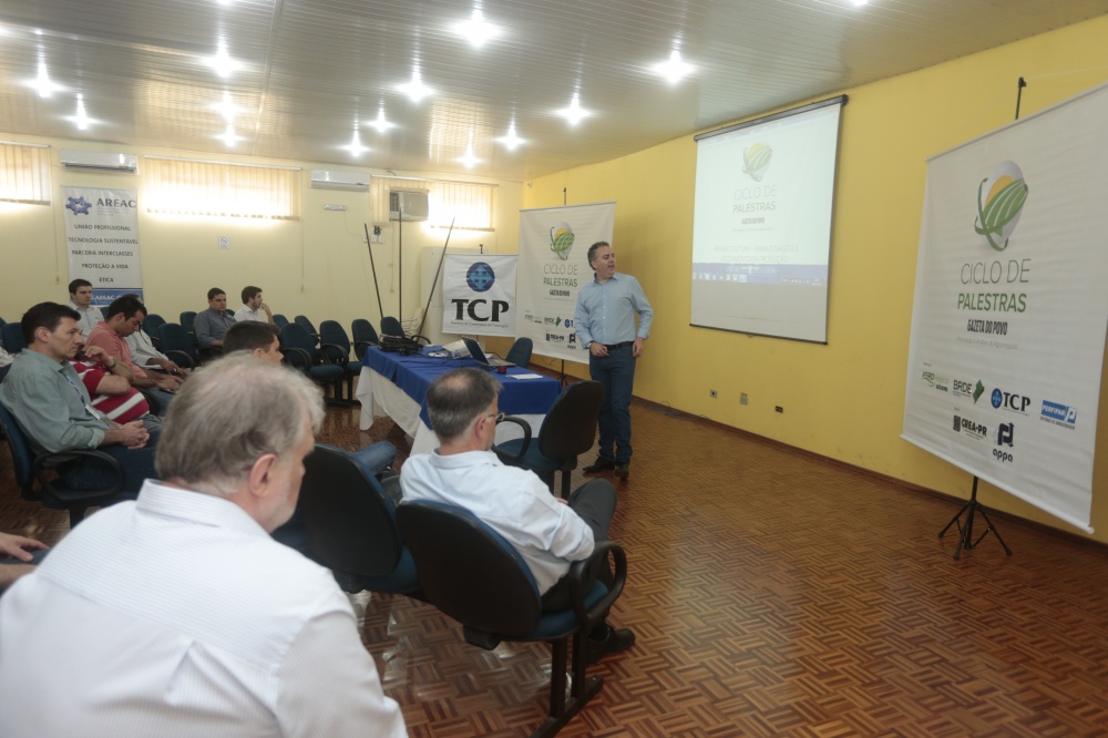 Público teve a possibilidade de acompanhar discussões acerca da logística da produção de grãos. | Ca©sar Machado / Agrostock