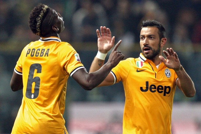 O francês Paul Pogba comemora com Fabio Quagliarella após marcar o gol da partida | Alessandro Garofalo/Reuters