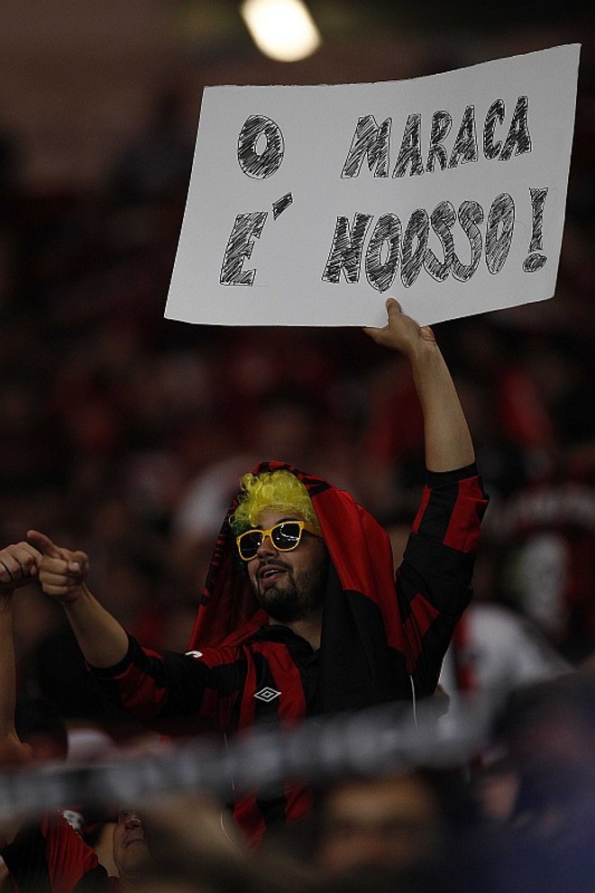 Torcedor atleticano toma conta de seu espaço no Maracanã | 