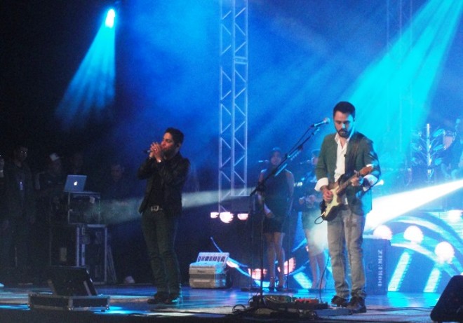 Jorge e Mateus começaram o show com 