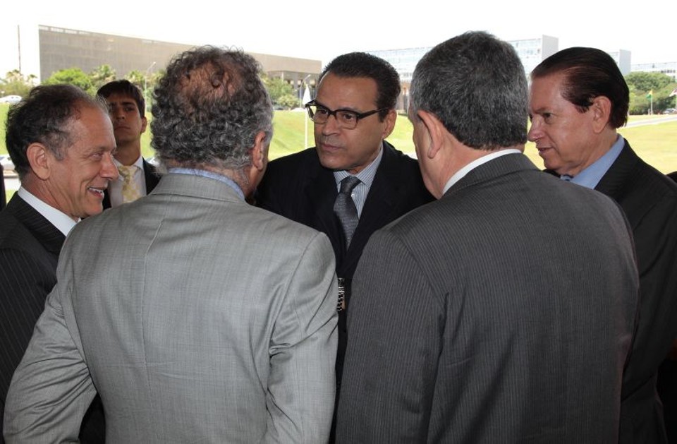 Ao centro, presidente da Câmara, Henrique Eduardo Alves durante visita oficial do presidente da Assembleia Nacional da Armênia, S.E. Hovik Abrahamyan. Depois da solenidade, Alves comentou situação do deputado José Genoino | Antonio Augusto / Agência Câmara / Divulgação