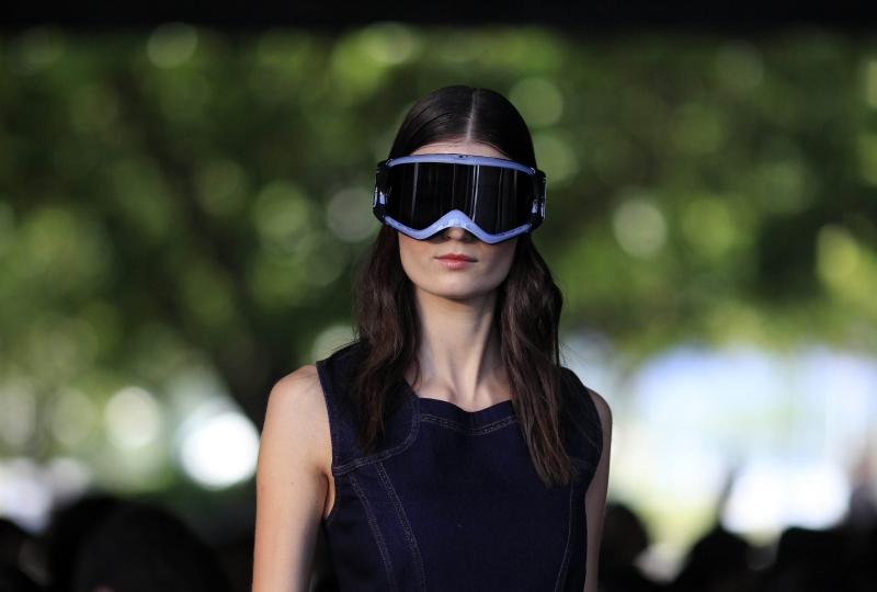 Herchcovitch: rústico e também tecnológico | Ricardo Moraes/ Reuters