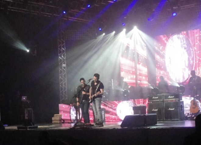 Show animado e coro da plateia maracram a apresentação de Jorge e Mateus | 