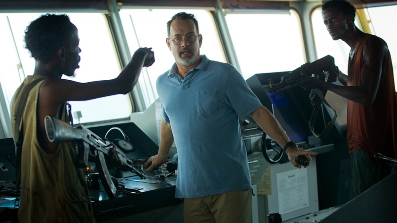 Tom Hanks interpreta história real de Richard Phillips, que, em 2009, enfrentou um ataque de piratas no mar | Divulgação