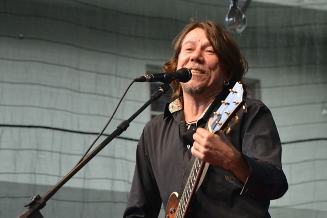 Lenine encerrou a programação de shows do evento |