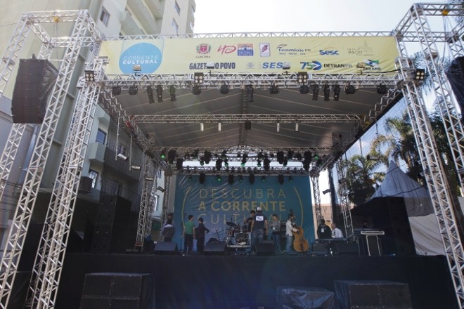 Até a noite de domingo, os palcos recebem artistas como Gaby Amarantos, Martinho da Vila, Moraes Moreira, Tiago Iorc e Lenine. |