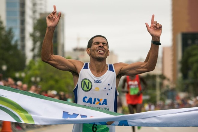 Alessandro de Souza ficou com o segundo lugar na prova | 