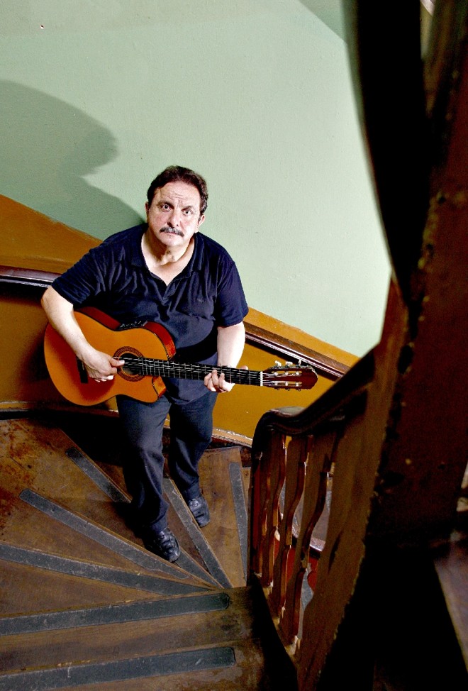 Ponto Final: Mais tradicional reduto da MPB na capital, o Ponto Final comemora 26 anos hoje  e se mantém fiel ao estilo banquinho e violão. Sabe aquela velha máxima dos botequeiros  