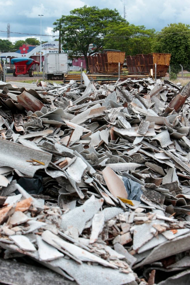 Entulho de amianto virou preocupação ambiental em Corbélia |