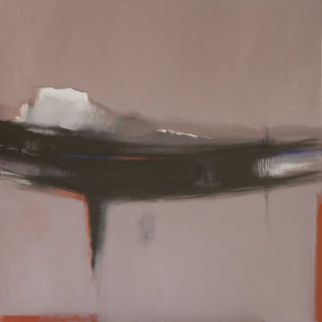 Linhas e cores das obras da artista remetem ao espaço urbano |