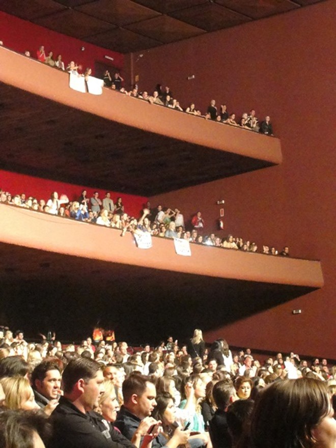 Mesmo com o ingresso a R$ 1 mil na plateia premium, o Guaíra estava lotado | 