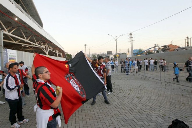 Torcida do Atlético na Arena do Grêmio |