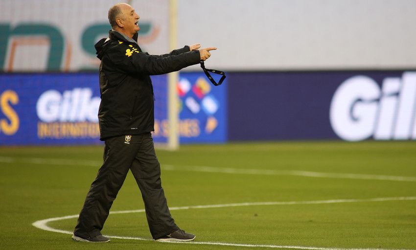 O técnico Felipão no treino da véspera da partida deste sábado contra Honduras, em Miami | Mowa Press