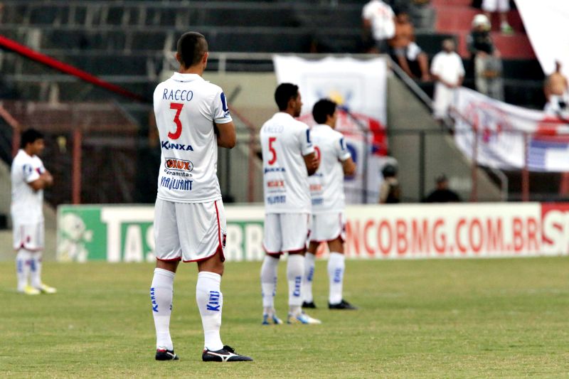Braços cruzados: apoio ao Bom Senso e apatia tricolor | Otávio de Souza/Folhapress