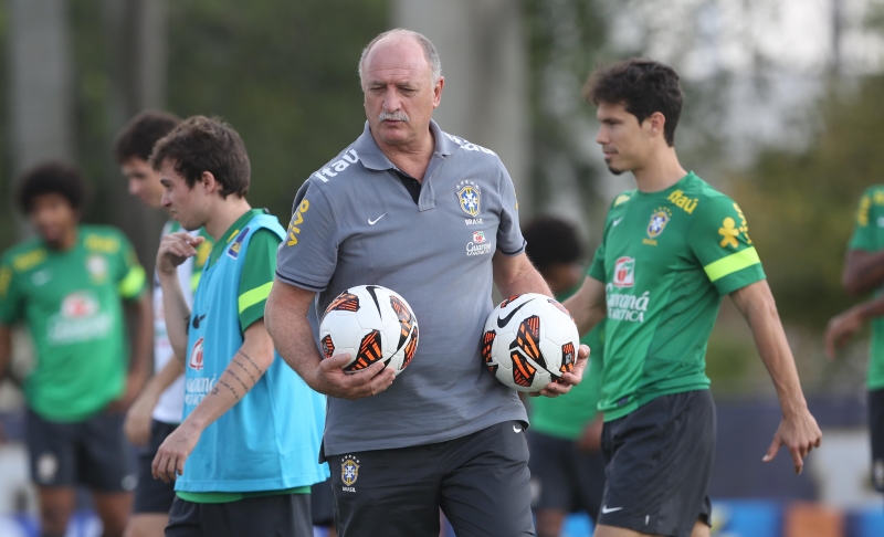 Scolari admite ter apenas três dúvidas para fechar o grupo | Mowa Press/Divulgação
