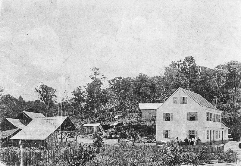 Casa da família Boscardin, construída em 1891, era conhecida como a Casa dos Gerânios | Acervo Casa da Memória/ Fundação Cultural de Curitiba