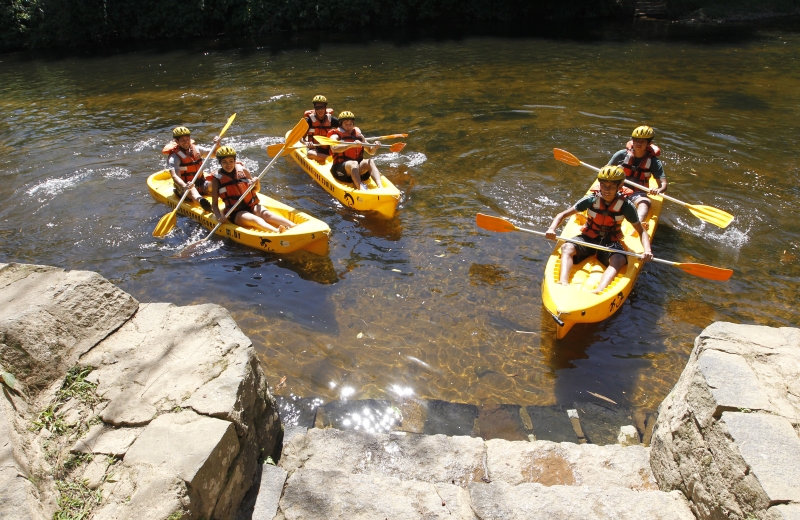 Em Morretes, a canoagem no Nhundiaquara é uma das opções para quem gosta de natureza | Antônio More/Gazeta do Povo