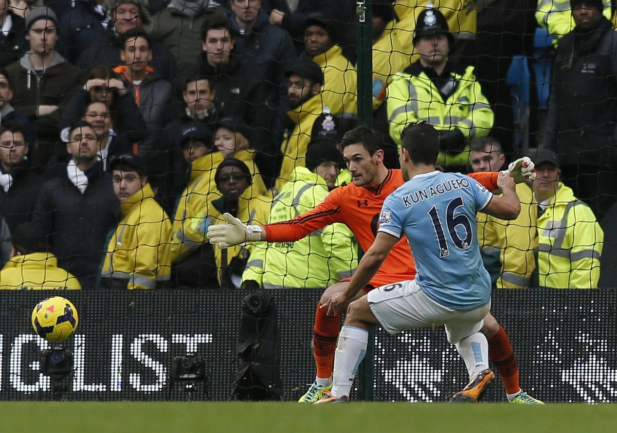 Argentino Sergio Agüero marcou dois na vitória do time de Manchester | Reuters/Phil Noble