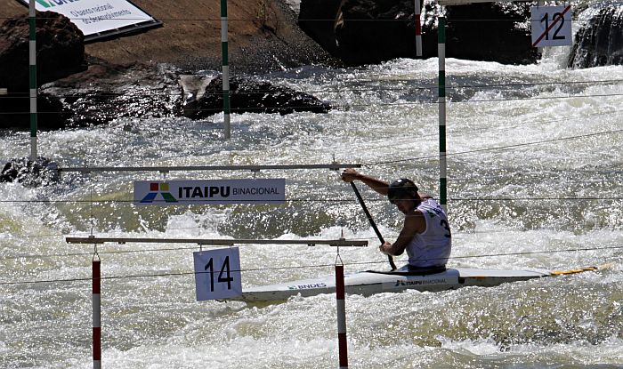 Canal Itaipu foi cogitado como possível local da canoagem nos Jogos de 2016 | Christian Rizzi / Gazeta do Povo