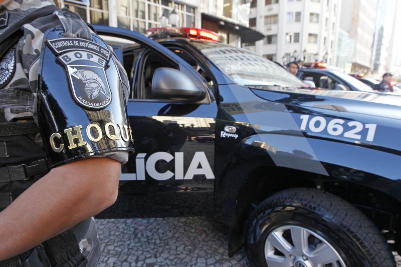 Viatura policial, se quebrar, vai ficar parada. Governo não está pagando oficinas | Antônio More/ Gazeta do Povo