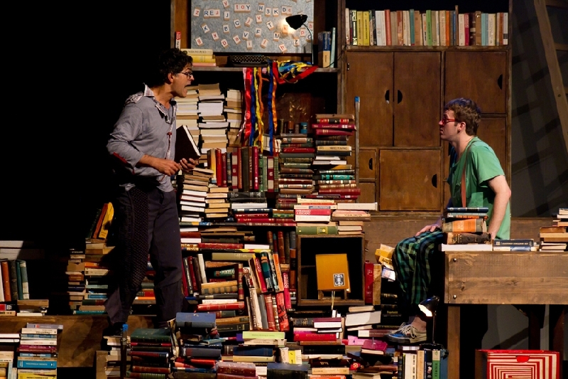 Du Moscovis (esq.) e Pablo Sanábio são os protagonistas | Alexandre Coronato/Divulgação