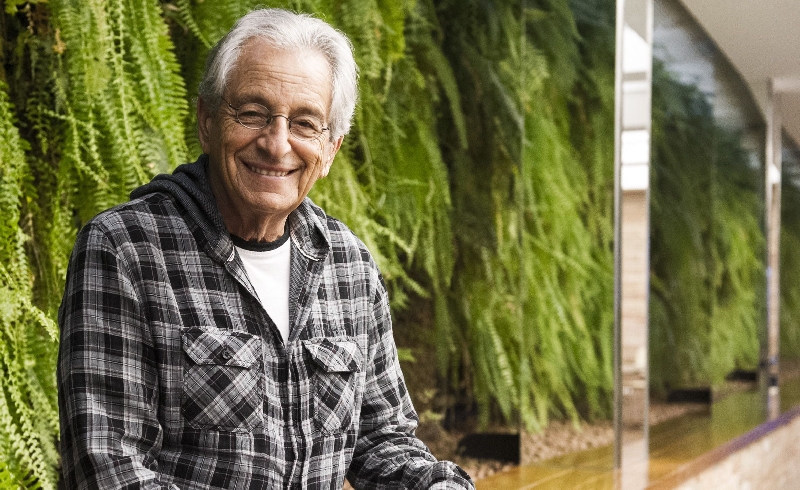 Fernando Gabeira retoma o ofício de formação em programa de reportagens na Globo News | João Miguel Júnior/TV Globo