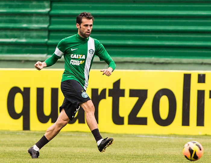 Lincoln deve ganhar nova chance no Coritiba na partida decisiva com o Botafogo | Bruno Covello / Gazeta do Povo