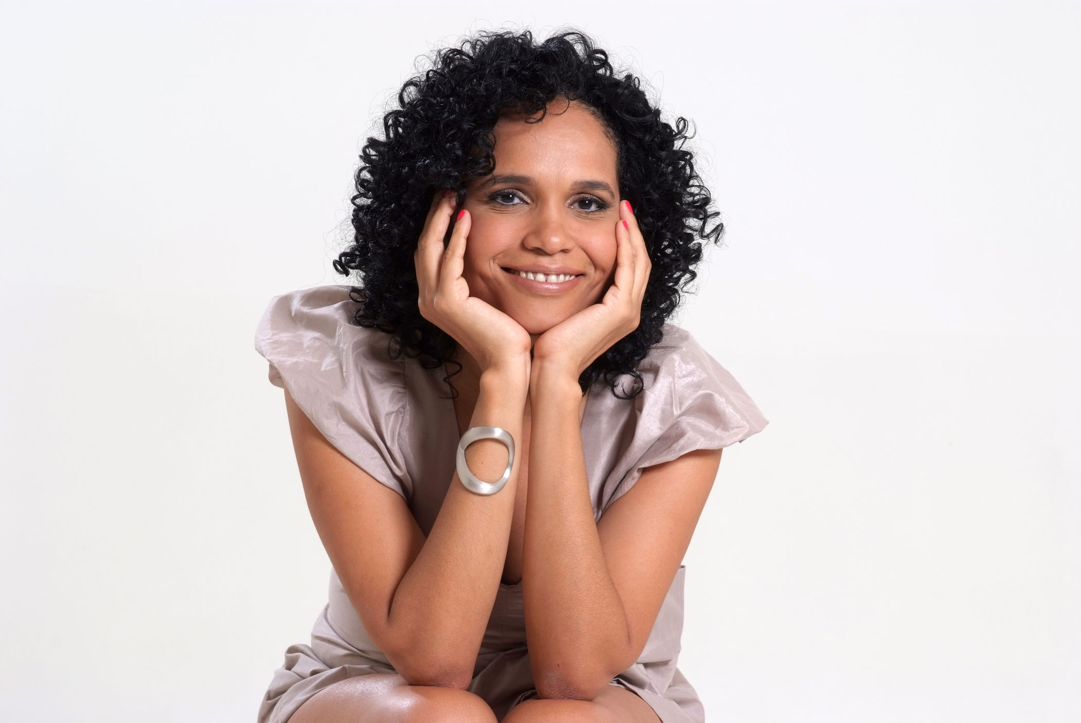 A apresentação da sambista faz parte da programação do projeto Samba de Bamba, que convida artistas que representam o chamado "Samba de Raiz" | Washington Possato/Divulgação