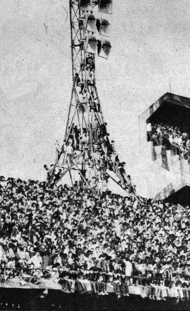 Público recorde de 67.391 espectadores |