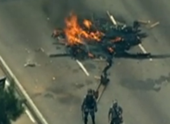 Manifestantes tentam impedir policiais de fazer reintegração de posse | Reprodução Globonews