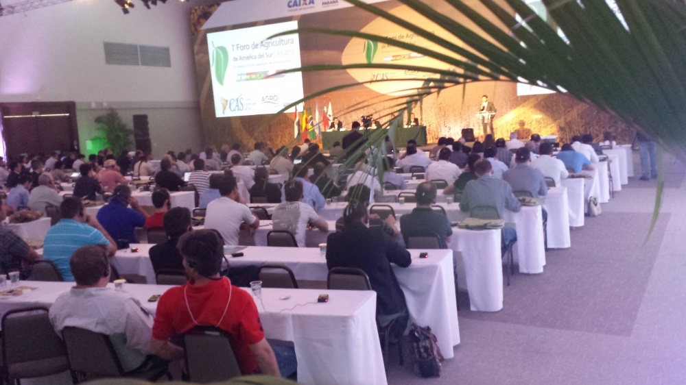 A conferência que abre os trabalhos desta sexta-feira mostra análises do lado da oferta e do lado da demanda de grãos e de insumos. | Josa© Rocher/gazeta Do Povo