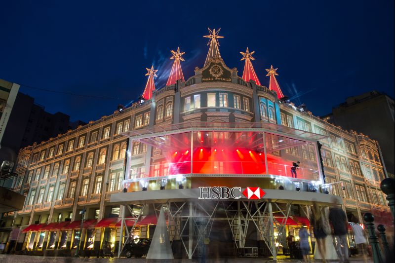 Tudo pronto e iluminado: temporada de 2013 segue o tema Fantástico Livro do Natal | Brunno Covello/ Gazeta do Povo