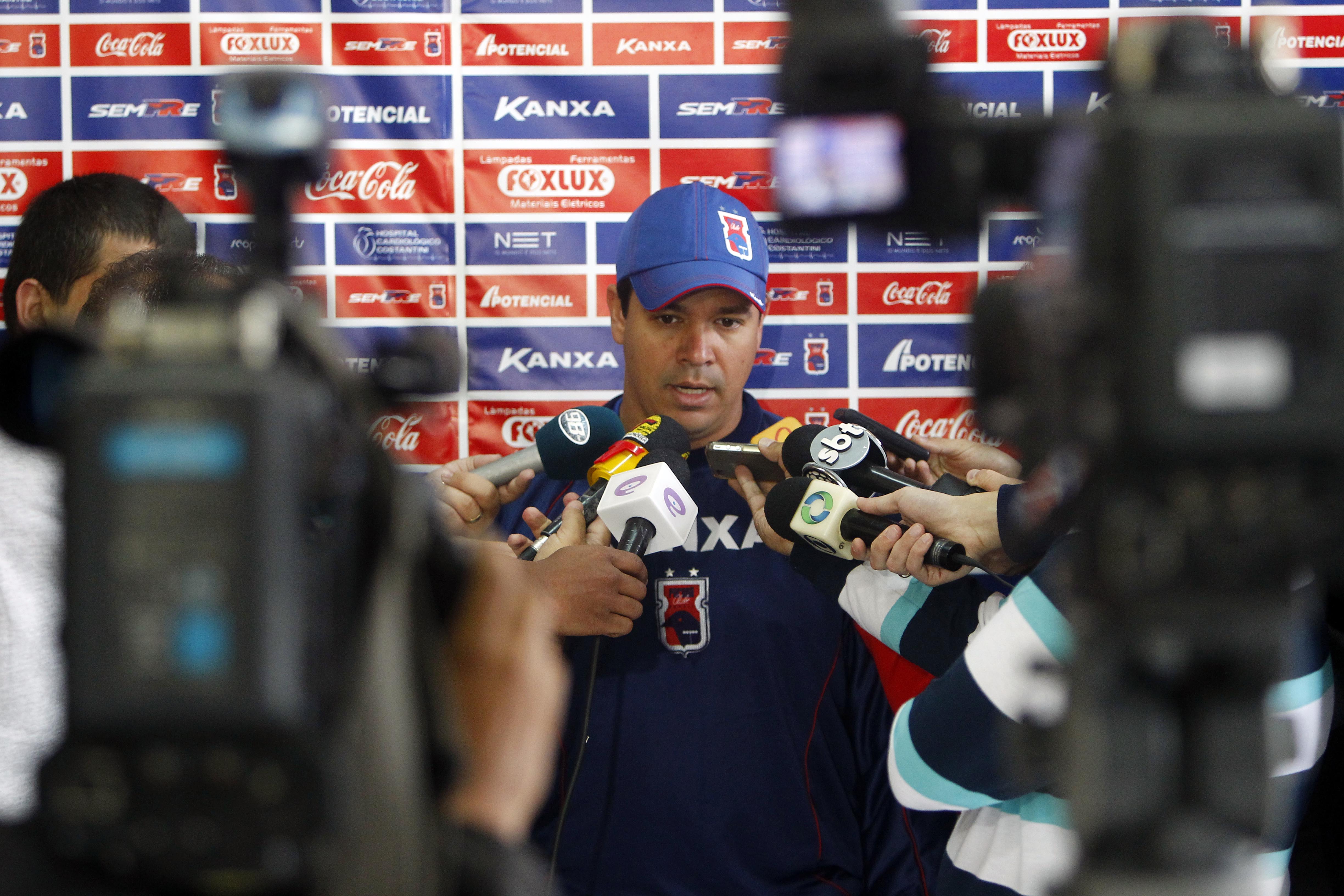 Dado Cavalcanti chegou a pedir demissão após o jogo com o Palmeiras | Albari Rosa / Gazeta do Povo