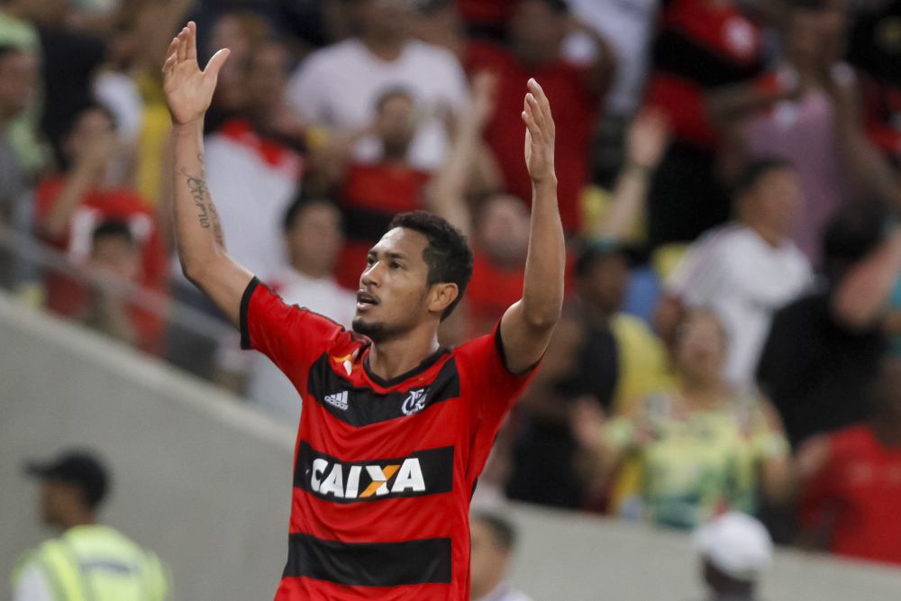 Hernane marcou para o Flamengo nos minutos finais do jogo e equipe respira aliviada | Ide Gomes/Folhapress