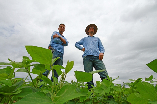 Fernando e Leivandro Fritzen: de chuvas mais regulares no PI | Christian Rizzi/gazeta Do Povo