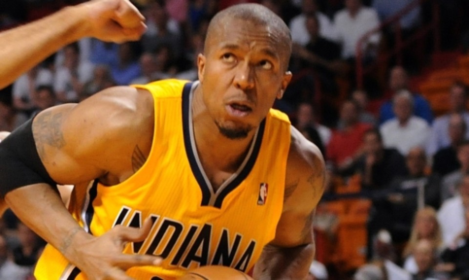 Destaques da TV Redenção?- Depois de perder para o Miami Heat, de virada, o Indiana Pacers adiou a redenção na NBA, liga norte-americana de basquete. O rival da equipe de David West, ainda líder da Conferência Leste (20 v e 5 d), é o instável Houston Rockets (17 v e 9 d) do grandalhão Dwight Howard | Steve Mitchell/Usa Today Sports