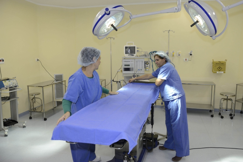 Sala de cirurgia no Hospital de Reabilitação, no Cabral: novos médicos serão contratados pela CLT | Henry Milleo/ Gazeta do Povo