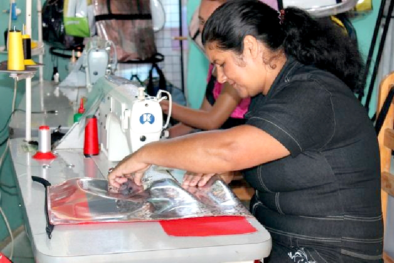 Projeto Reinventar oferece oportunidade de renda para costureiras | Divulgação